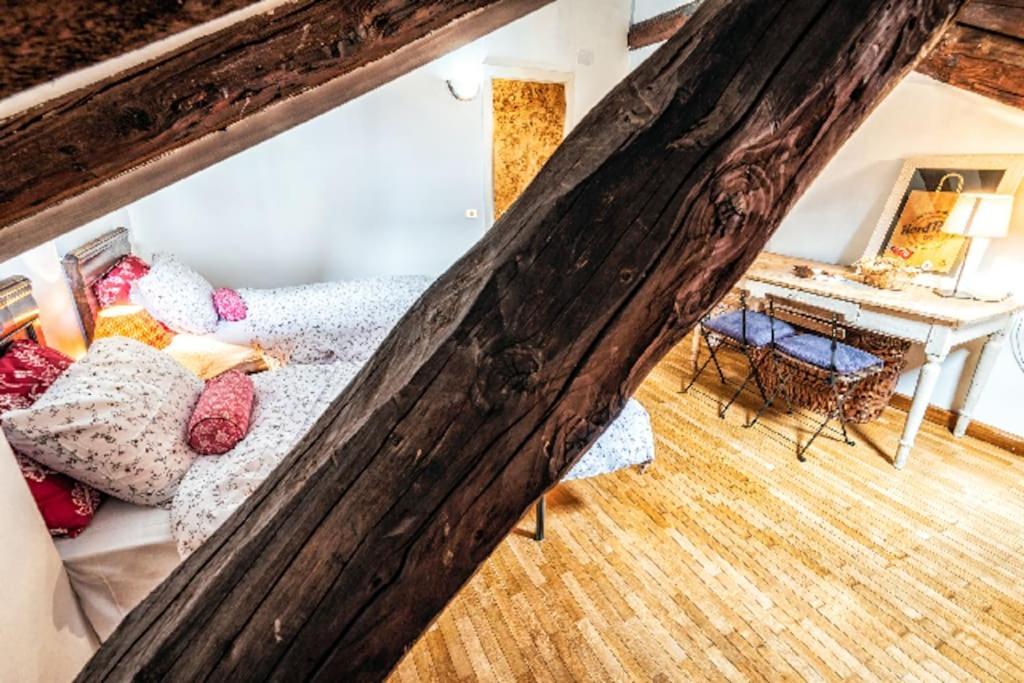 Loft Overlooking The Old Town . Feltre Eksteriør billede
