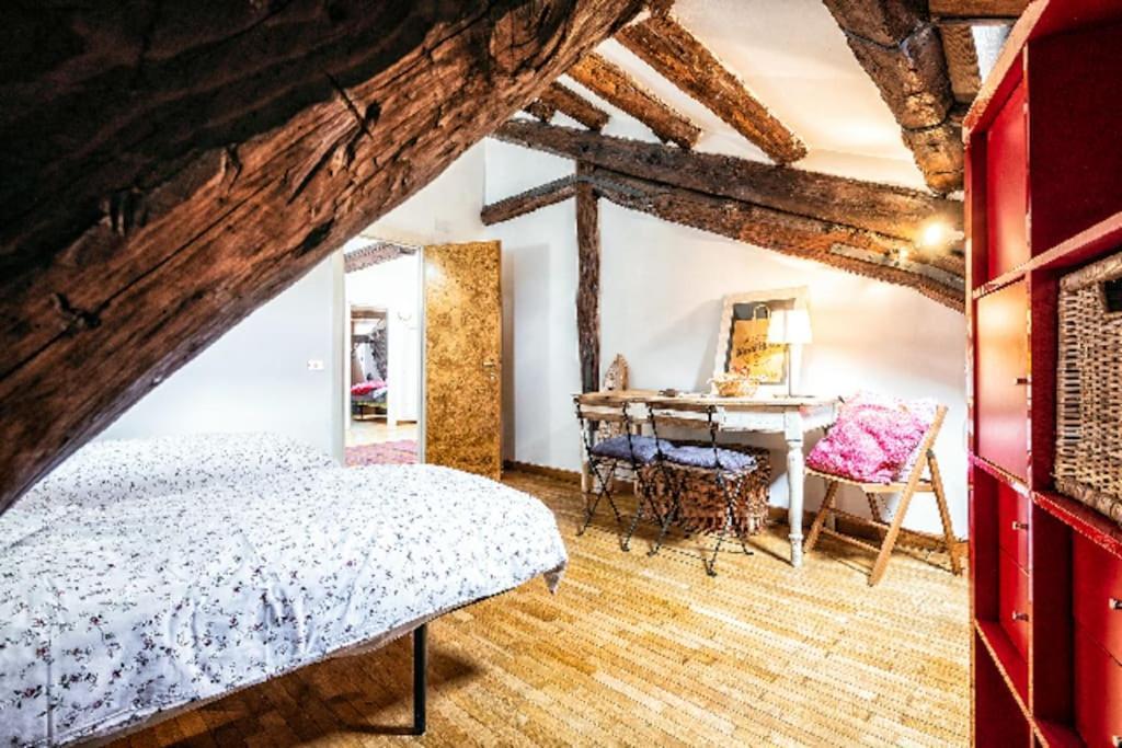 Loft Overlooking The Old Town . Feltre Eksteriør billede