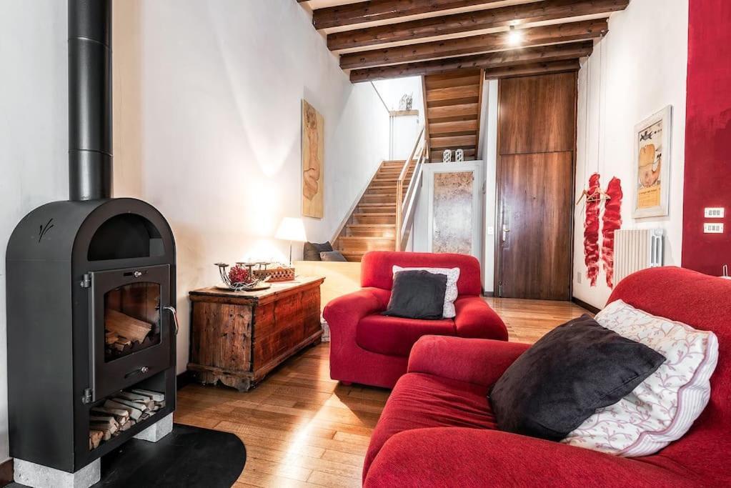 Loft Overlooking The Old Town . Feltre Eksteriør billede