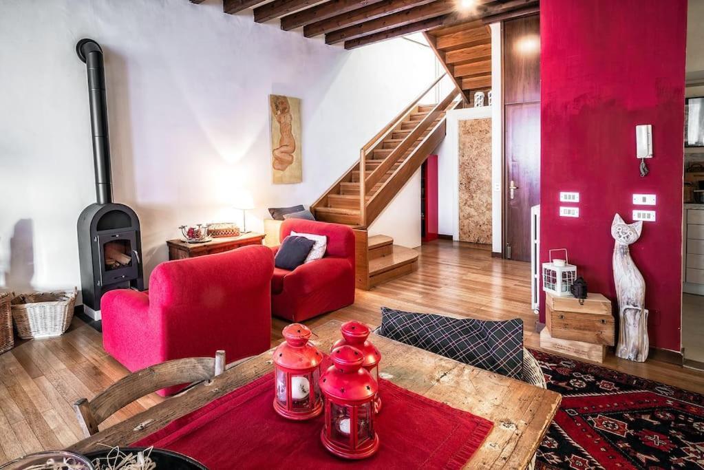 Loft Overlooking The Old Town . Feltre Eksteriør billede